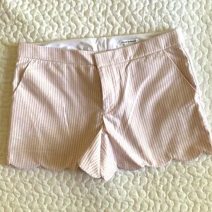 Club Monaco size 8 blush pink scallop short
